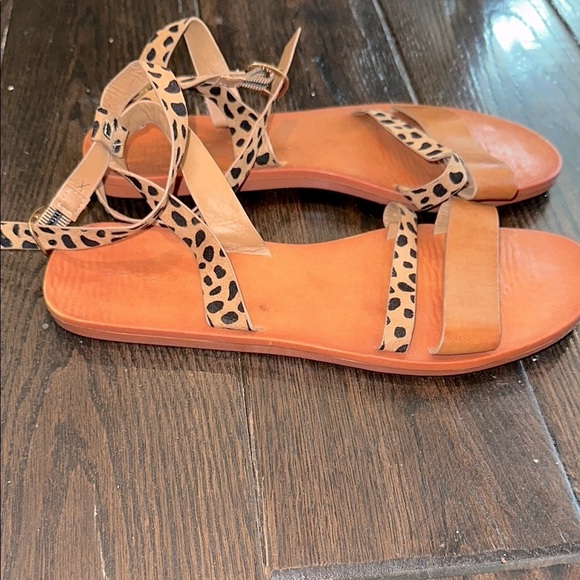 Leopard Print Strappy Sandals size 8 - Picture 1 of 6